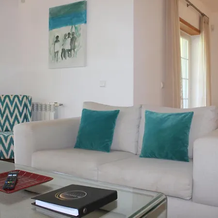 D. Duarte Townhouse Apartment *
